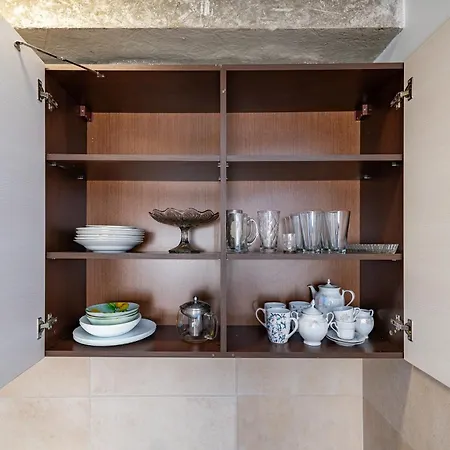 Accent By Polo 考纳斯